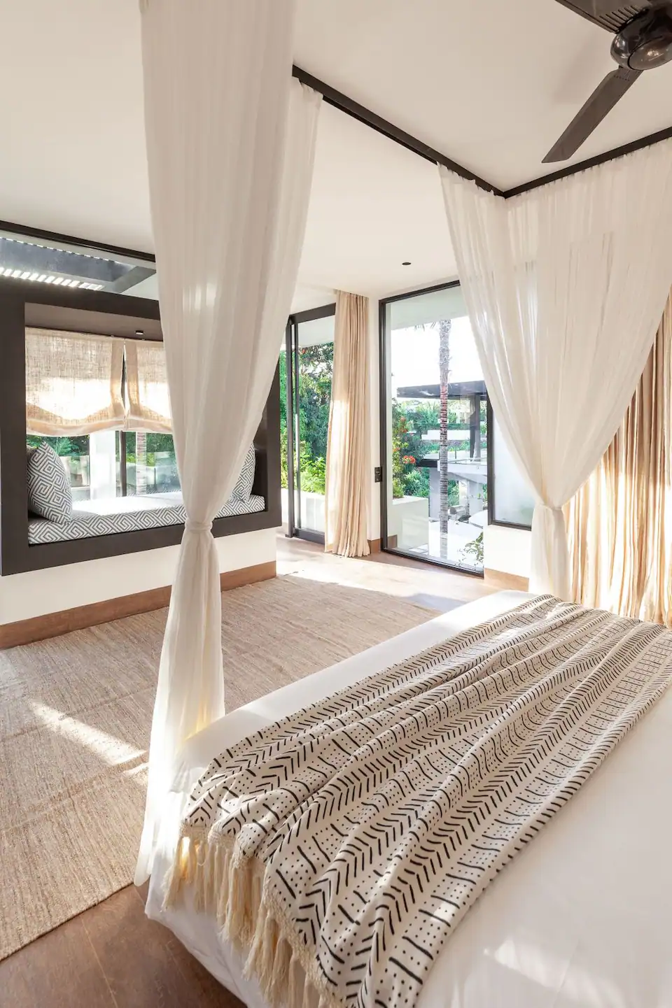 Artemis suite 4 at Villa Zeno Arete, view 1