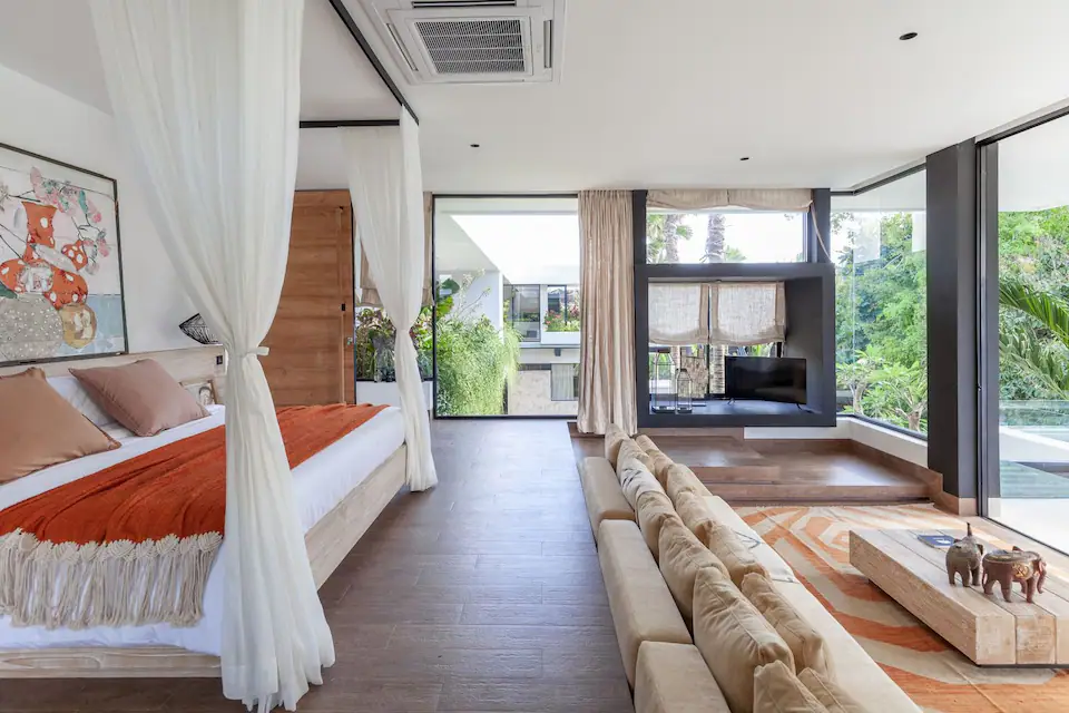 Zeus master suite 1 at Villa Zeno Arete, view 1
